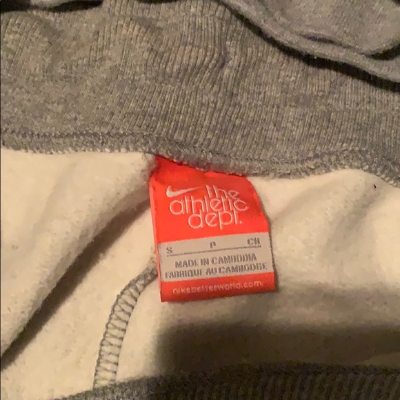 Nike track suit - Picture 3 of 3